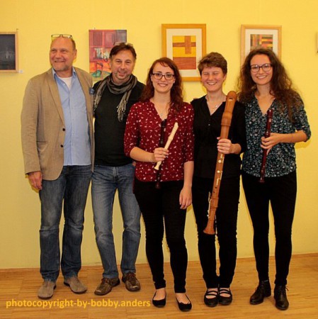 Maler und Rezitator Robert Eder mit wood harmony und Robert Anders